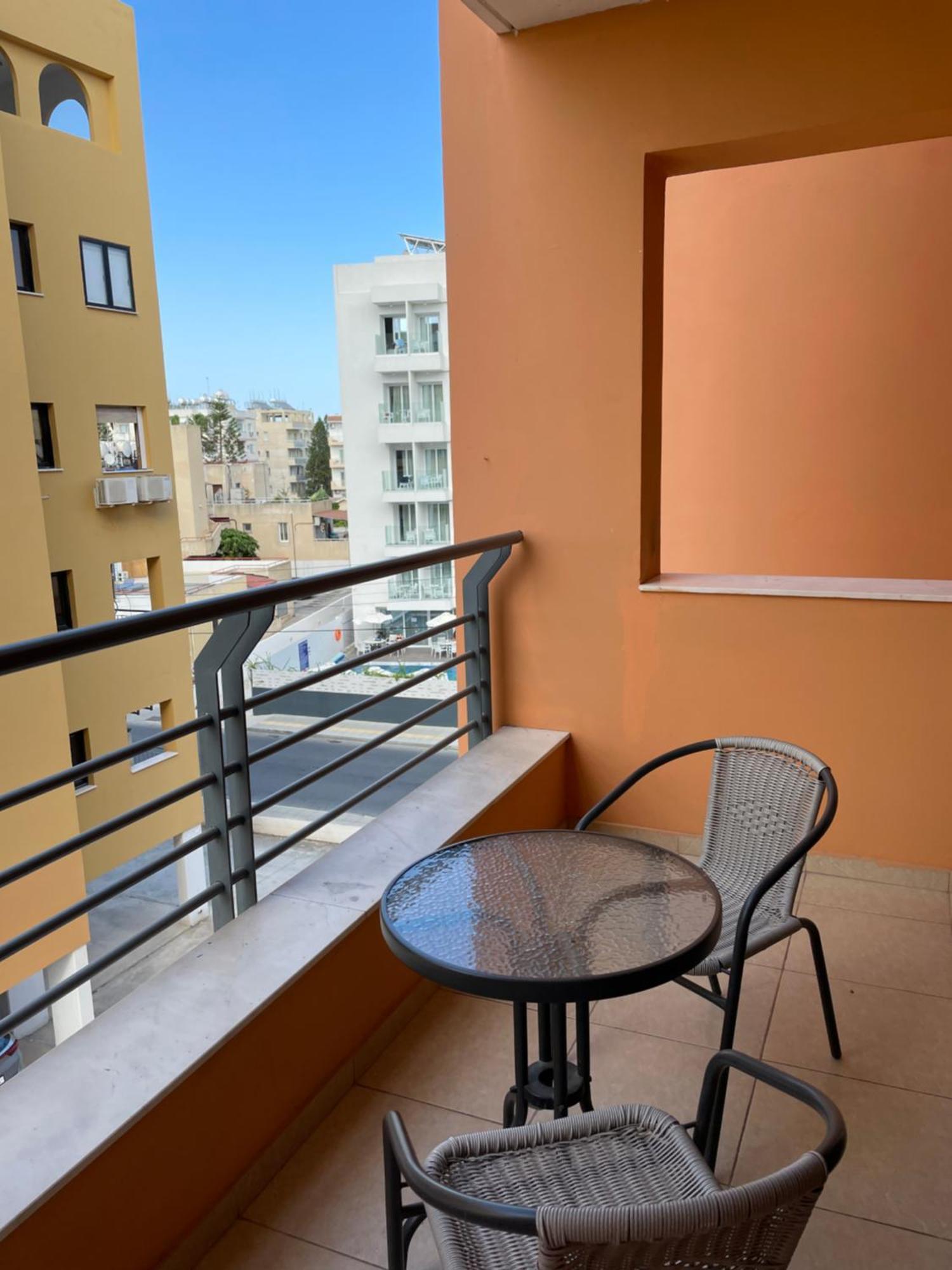 Vip Resort Apartment On Makenzie Beach Larnaca Exterior foto